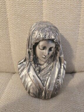 Vintage Jennings Brothers JB Metal Virgin Mary Wall Bust 4.8" tall x 3.3"